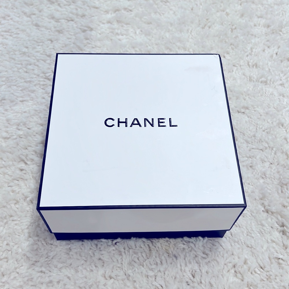 Chanel Box